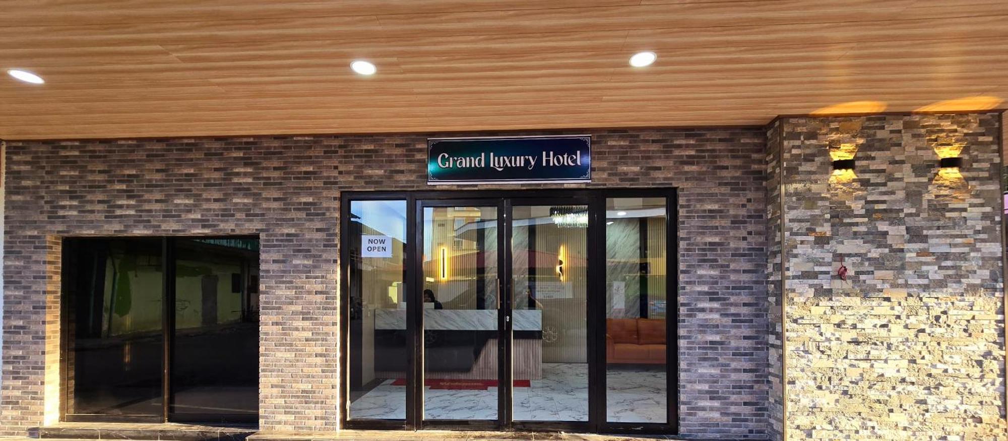 Grand Luxury Hotel Semporna Ngoại thất bức ảnh
